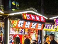 从街头吃到街尾！东西湖这个夜市太火！