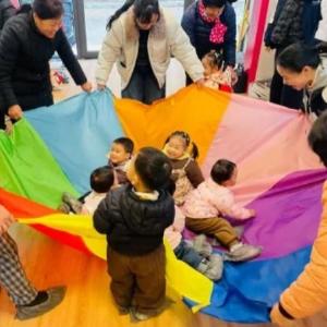 柏泉街道：新苑社区“宝宝屋”早教亲子课温馨开课