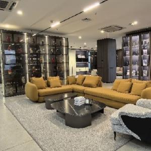 家具制造，他们把误差控制在毫米级