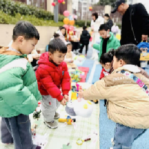 径河街道莲花湖社区：当童趣遇上公益 快乐集市 让爱绽放