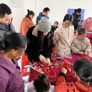 径河街金北社区：“音”为有你 “结”伴童行 亲子嘉年华点亮冬日邻里情