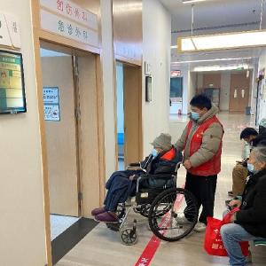 暖心守护，熊家墩社区护送八旬困境老人紧急就医