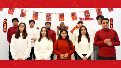 当轻工大的国际面孔，遇上东西湖的浓浓年味！今年，他们选择留在武汉，深度体验一把我们的地道春节。