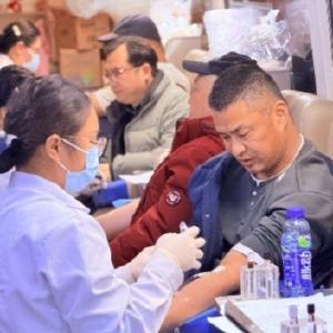 径河街道：热血汇聚径河岸 爱心接力暖新城——开展无偿献血公益活动