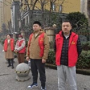 开学护航暖人心 平安入校伴成长