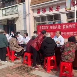 剪去烦恼，送来健康 | 柏泉街各社区开展便民服务活动