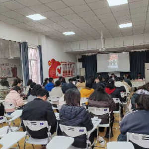 吴家山街开展“城市春日焕新”行动，聚力攻坚市容环境整治