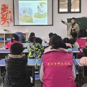 径河街长墩堤社区：爱的语言润童心 亲子共读伴成长——开展亲子阅读活动