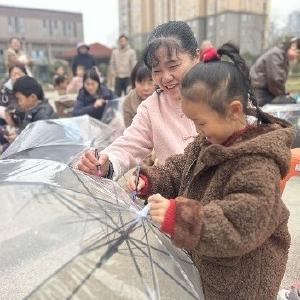 径河街青草湖社区：“春日种爱” 在新时代文明实践站 播撒爱的种子