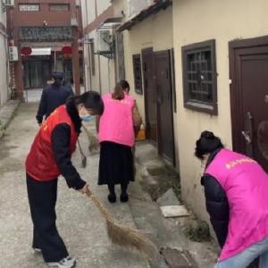 柏泉“志愿红”绘出三月最暖风景线