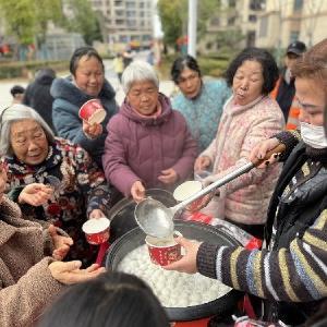 径河街永丰社区：元宵喜乐会 便民暖人心