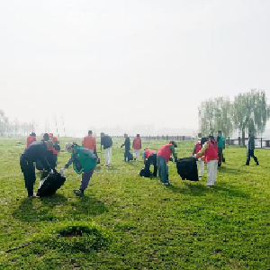 东西湖区开展水域岸线“扫盲区、清死角、净全域”整治行动