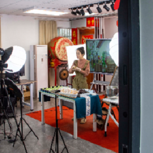 直播间亮了，思想活了，口袋鼓了！