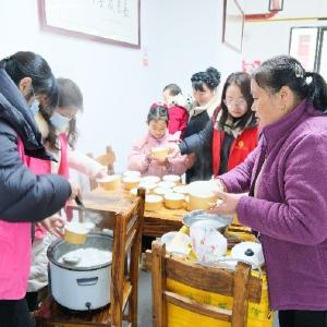 莲花湖社区：锦马迎春到 莲悦暖意浓