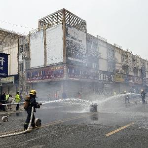 长青街道二雅社区联合舵落口大市场开展消防培训暨实战演练 以练备战筑牢安全防线