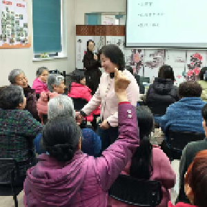 知“食”课堂开讲：科学选购牛奶，这些“坑”别再踩了！——二社区举办食品安全知识专题讲座