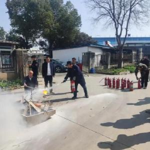 社企联动强演练，筑牢防线保平安 | 杜公湖社区联合开展消防安全应急演练