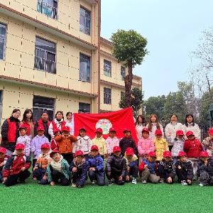 赛洛城社区：小手拉大手 童心护家园