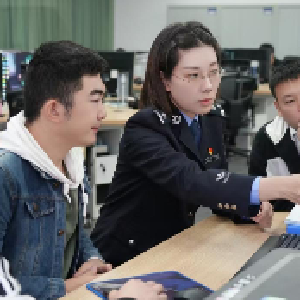 藏蓝芳华：警营里绽放的“她力量”