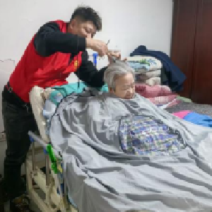 义剪传温情，服务暖人心——长青社区开展龙抬头便民志愿活动