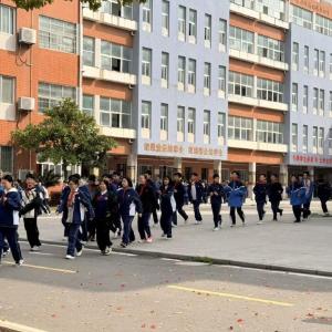 从幼儿园到中学 这场消防演练“硬核”升级