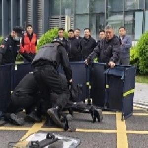 红心联动筑防线 警医社同心护平安