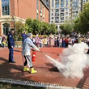 消防护航，安全“童”行——马池墩社区开展幼儿园消防演练活动