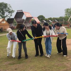 区行政审批局开展春季工青妇群团主题实践活动