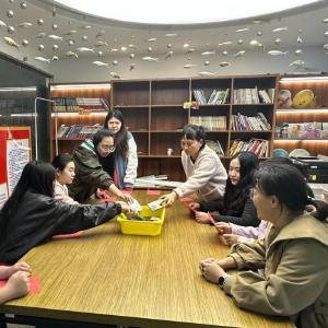 拒绝“班味”，在书里躺平，这场青年读书会不一般