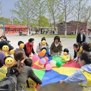 以爱为桥，点亮星空，温暖同行 ——这场为“星星的孩子”定制的春日之约，满溢着温暖与爱