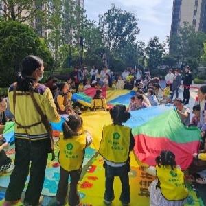 径河街金龙湾社区：公益早教课堂第三期 彩虹伞下的悄悄话