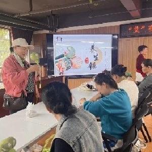 “艾”在身边 “锤”出健康——银花社区举办艾草锤手工活动