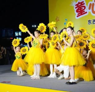 昨晚，金银湖万达广场人人人人人！