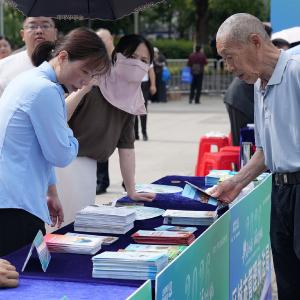 东西湖区2026年“民法典宣传月”活动正式启动