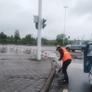 暴雨来袭，柏泉街全力以赴守护家园