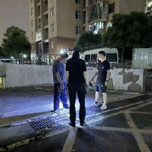 径河街青草湖社区：雨夜守夜人 未雨绸缪“排”民忧——打响汛前“清沟保畅”主动仗