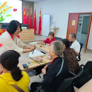 将军北路社区小满时节“种”麦穗，党群连心“收”幸福