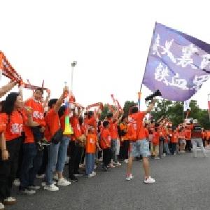 襄阳街坊来了！“橙色风暴”提前席卷赛场