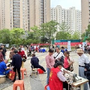 径河街青草湖社区：“小修小补”进社区 “健康集市”聚民心