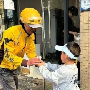奥园社区开展“劳动伴成长”主题实践活动