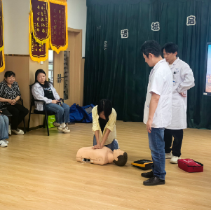 莲花湖社区开展幼儿应急急救暖心科普培训活动
