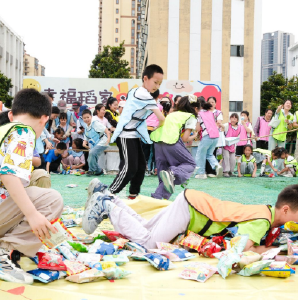 径河街稻香社区：党建聚合力 “幸福‘稻’家 全家总动员”亲子趣味运动会圆满落幕