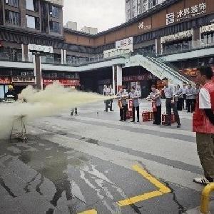 熊家墩社区开展安全生产月消防演练暨楼道专项清理行动