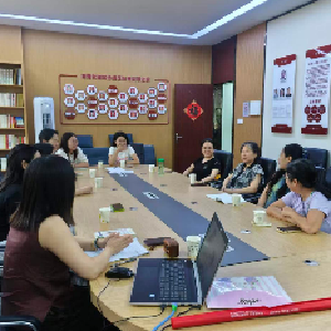 书香润家风 沟通伴成长——常青花园第四社区开展小燕子家儿读书坊活动
