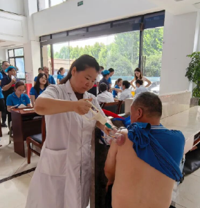 暖“新”送健康，这场义诊服务走进物流园