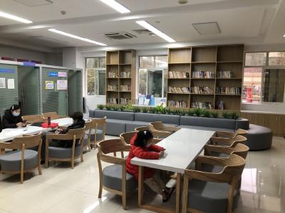 蔡甸区政务服务中心：环境改造升级 群众办事暖心