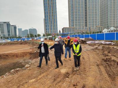 上门破解工地水保难，蔡甸区行政审批局在行动