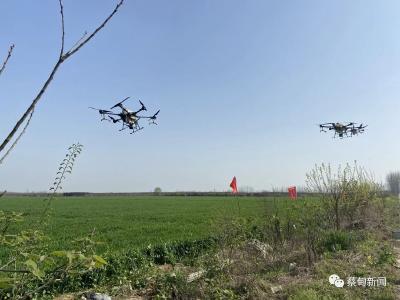 蔡甸：无人机喷洒农药防虫害 确保3万亩小麦丰产丰收