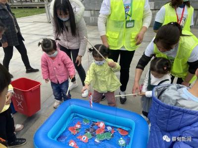 “以风筝为媒” 蔡甸居民花式体验垃圾分类新玩法