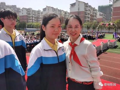 你好，青春！看蔡甸中学生过14岁集体生日